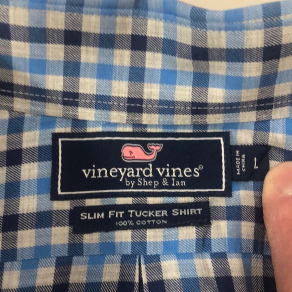 Vineyard Vines classic check. In very good condition. Hardly ever worn. - Picture 2 of 5